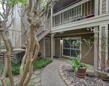 1860 White Oak Drive - Photo Thumbnail 3