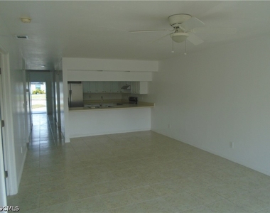 1228 Sw Trafalgar Parkway - Photo Thumbnail 4