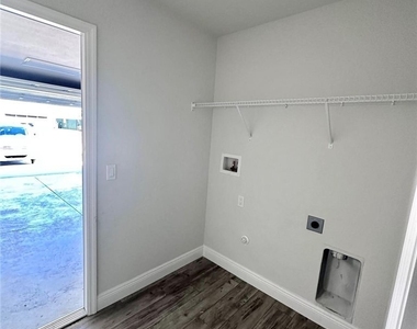 2017 Lovoy Court - Photo Thumbnail 16