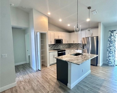 2017 Lovoy Court - Photo Thumbnail 8