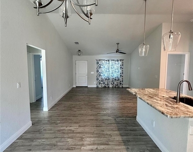 2017 Lovoy Court - Photo Thumbnail 3