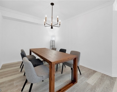 6800 Satinleaf Road S - Photo Thumbnail 5