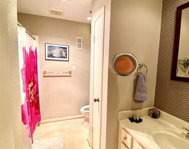 7350 Kirby Drive - Photo Thumbnail 7