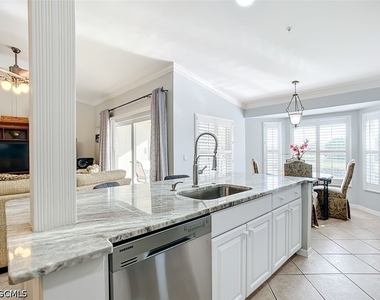 10401 Mcarthur Palm Lane - Photo Thumbnail 8