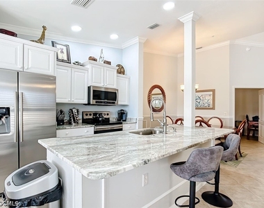 10401 Mcarthur Palm Lane - Photo Thumbnail 9