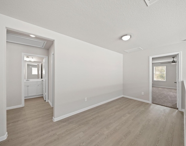 835 Red Oakland Drive - Photo Thumbnail 6