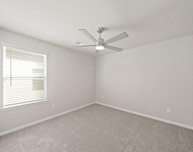 835 Red Oakland Drive - Photo Thumbnail 8