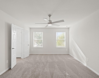 835 Red Oakland Drive - Photo Thumbnail 7