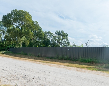 1353 Siedel Road - Photo Thumbnail 5