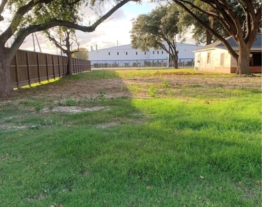 7702 Fairview Street - Photo Thumbnail 2