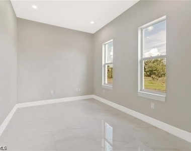 4383 Randall Boulevard - Photo Thumbnail 6