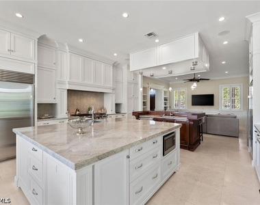 2325 Lantern Lane - Photo Thumbnail 15