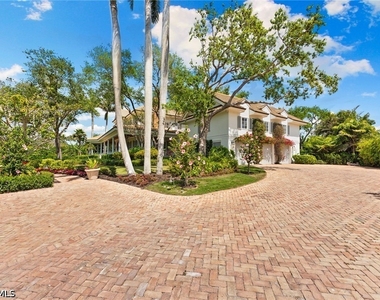 2325 Lantern Lane - Photo Thumbnail 7