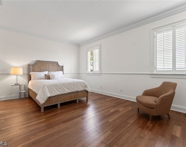 2325 Lantern Lane - Photo Thumbnail 35