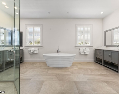 2325 Lantern Lane - Photo Thumbnail 32