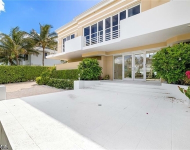 3860 Gordon Drive - Photo Thumbnail 5