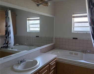 706 Arianne Court - Photo Thumbnail 10