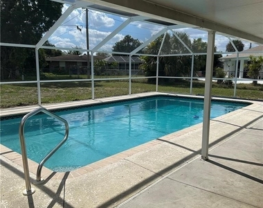 706 Arianne Court - Photo Thumbnail 12