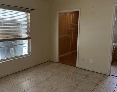 706 Arianne Court - Photo Thumbnail 9