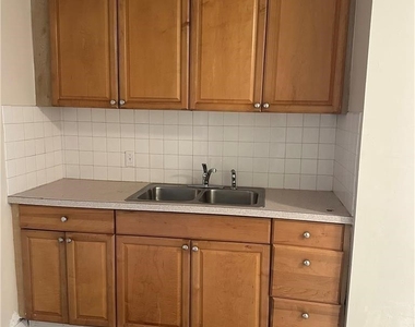 706 Arianne Court - Photo Thumbnail 18