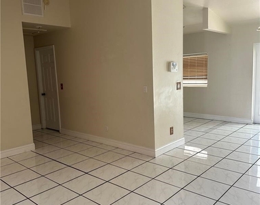 706 Arianne Court - Photo Thumbnail 3