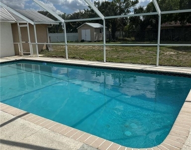 706 Arianne Court - Photo Thumbnail 15