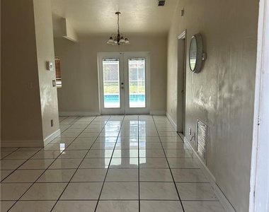 706 Arianne Court - Photo Thumbnail 5