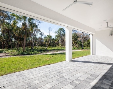 5772 Green Boulevard - Photo Thumbnail 17