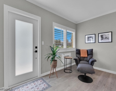 473 12th Avenue S - Photo Thumbnail 6