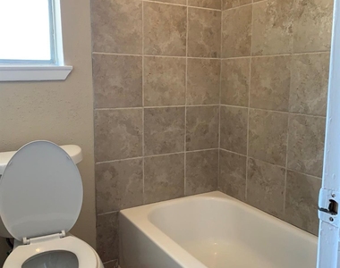 722 Stephanie Drive - Photo Thumbnail 14