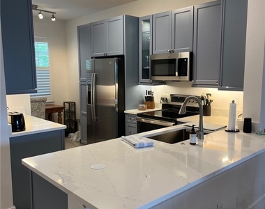 2325 Carrington Court - Photo Thumbnail 7