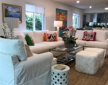 302 2nd Street S - Photo Thumbnail 2