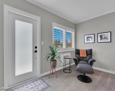 473 12th Avenue S - Photo Thumbnail 6