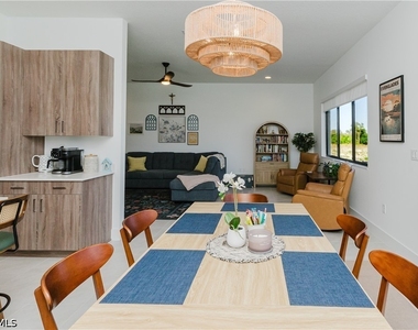 5875 Cassidy Lane - Photo Thumbnail 10