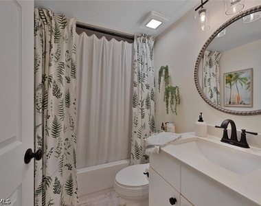 154 Cypress Way E - Photo Thumbnail 7