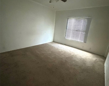 11810 Greenglen Drive - Photo Thumbnail 10
