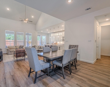 662 Lost Maples Bend Lane - Photo Thumbnail 5