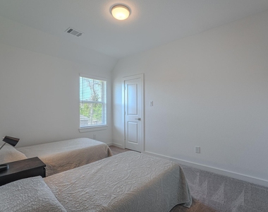 662 Lost Maples Bend Lane - Photo Thumbnail 27
