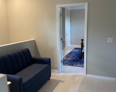 1330 Oceania Drive N - Photo Thumbnail 9