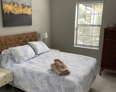 1330 Oceania Drive N - Photo Thumbnail 23
