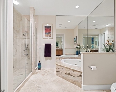 433 Crestwood Lane - Photo Thumbnail 19