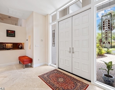 433 Crestwood Lane - Photo Thumbnail 9