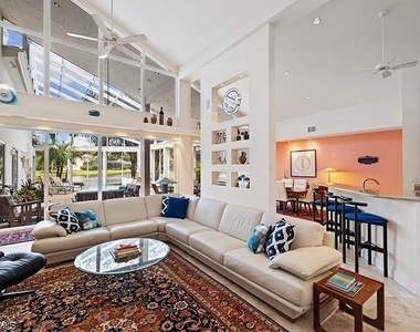 433 Crestwood Lane - Photo Thumbnail 10