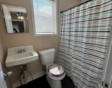 7018 Avenue F - Photo Thumbnail 6