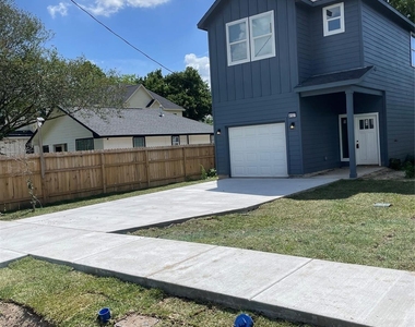 8129 Hoffman Street - Photo Thumbnail 1