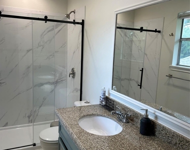 6507 Morningside Drive - Photo Thumbnail 5