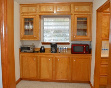 6507 Morningside Drive - Photo Thumbnail 9