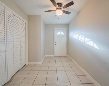 8124 Beech Cove Lane - Photo Thumbnail 9