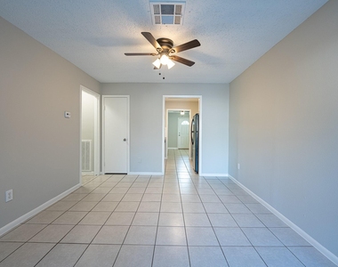 8124 Beech Cove Lane - Photo Thumbnail 3