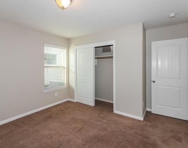 19626 Little Pine Lane - Photo Thumbnail 11